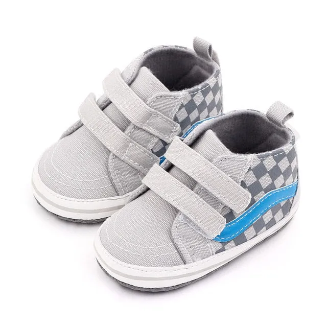 Baby Boys and Girls Shoes Sole Soft Canvas Solid Footwear For Newborn Baby Shoes Toddler Crib Moccasins 14 Styles Available