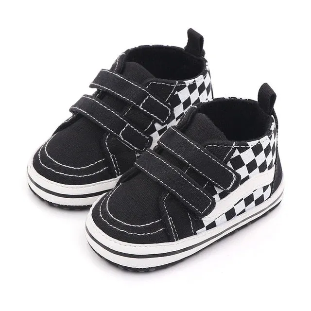 Baby Boys and Girls Shoes Sole Soft Canvas Solid Footwear For Newborn Baby Shoes Toddler Crib Moccasins 14 Styles Available