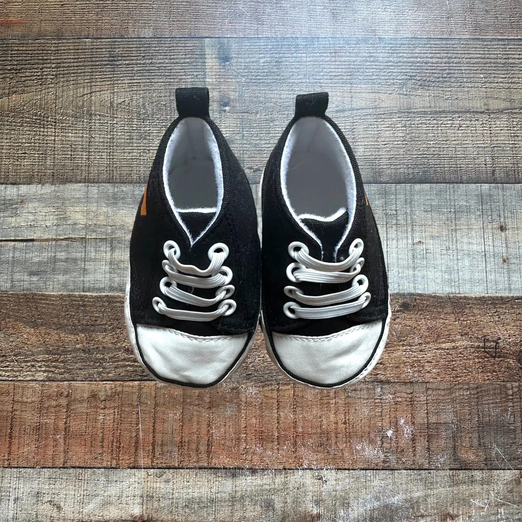 Baby Fanatic Black Tennessee Crib Shoes- Size 0-6M (Like New)