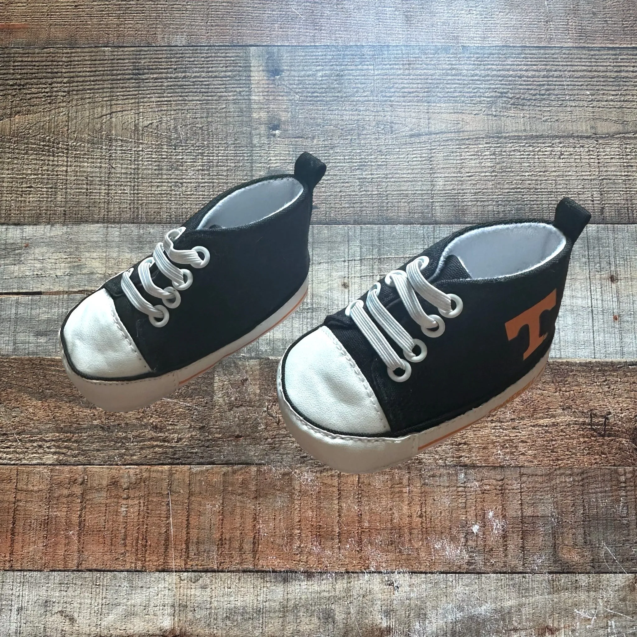 Baby Fanatic Black Tennessee Crib Shoes- Size 0-6M (Like New)