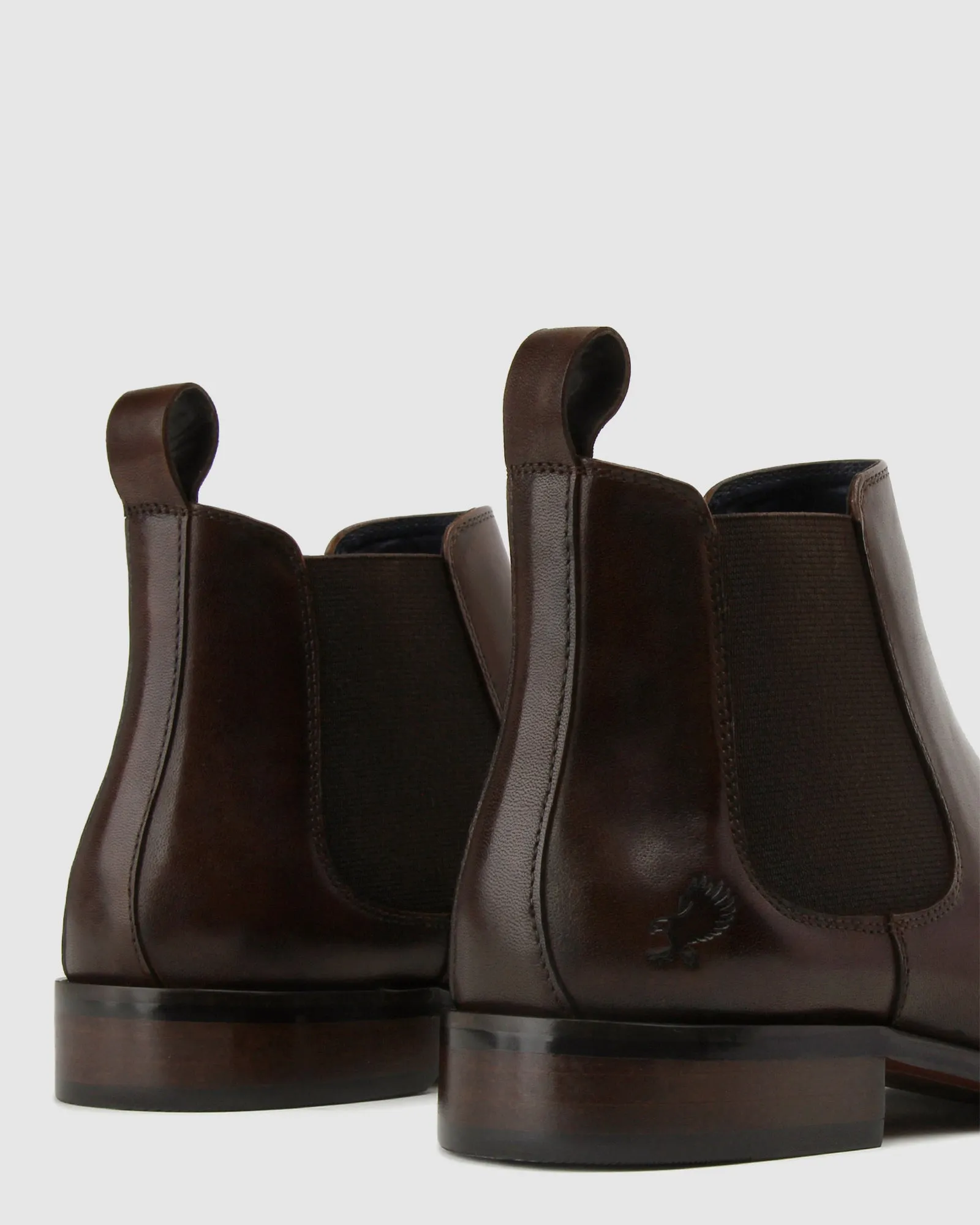 EVAN Leather Chelsea Boots