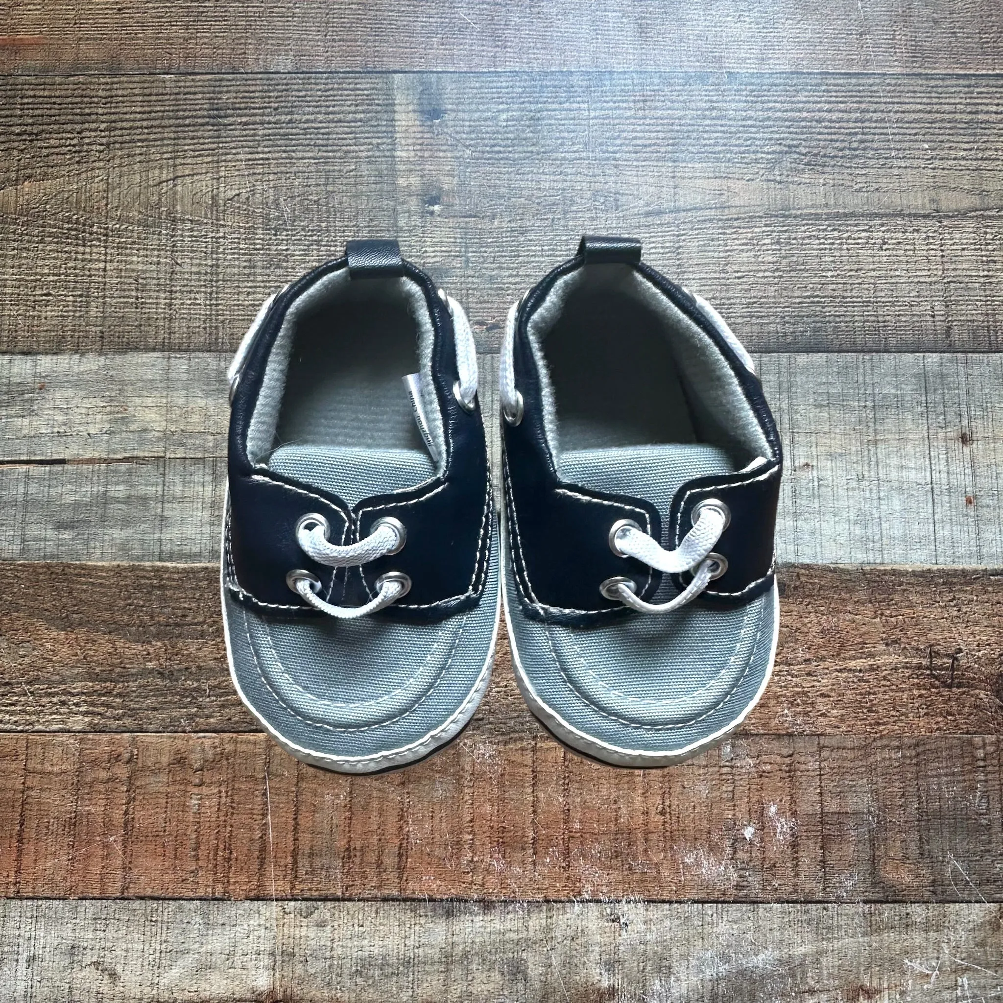 Hudson Baby Gray/Navy Boat Shoes Crib Shoes- Size 6-12M (Like New)