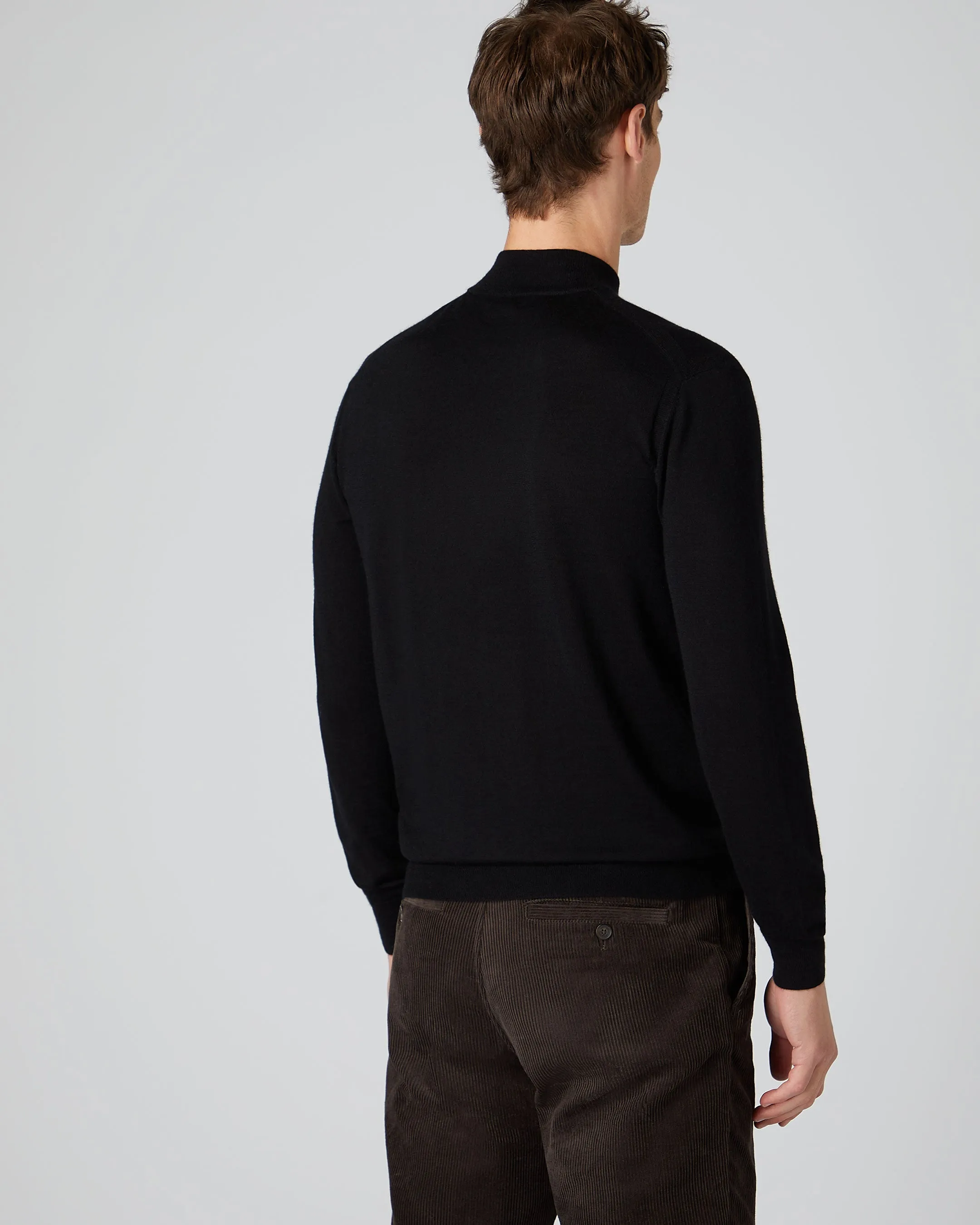 Men's Fine Gauge Cashmere Turtle Neck Sweater Black