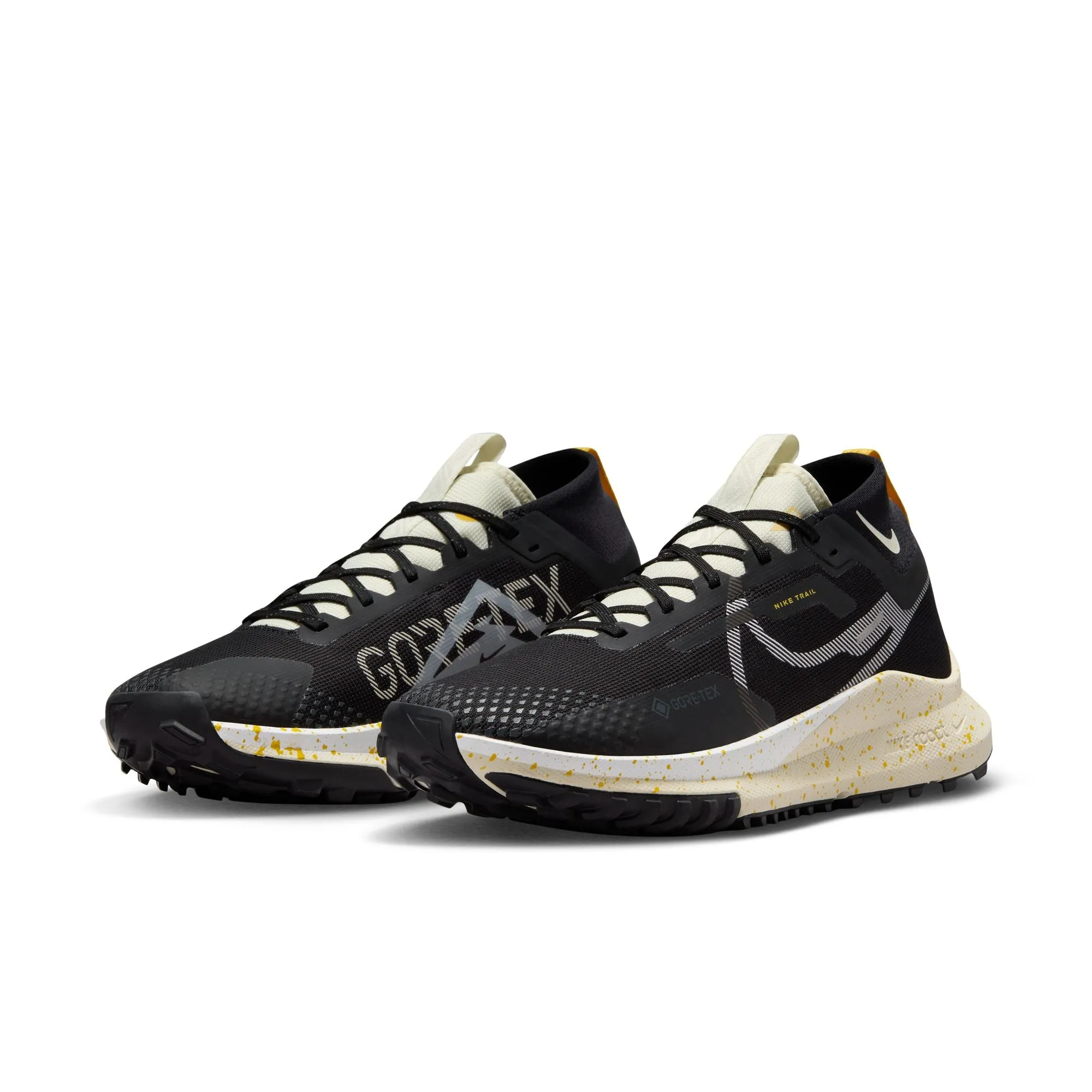 Nike Men's Pegasus Trail 4 GORE-TEX Trail Running Shoes Black / White / Coconut Milk