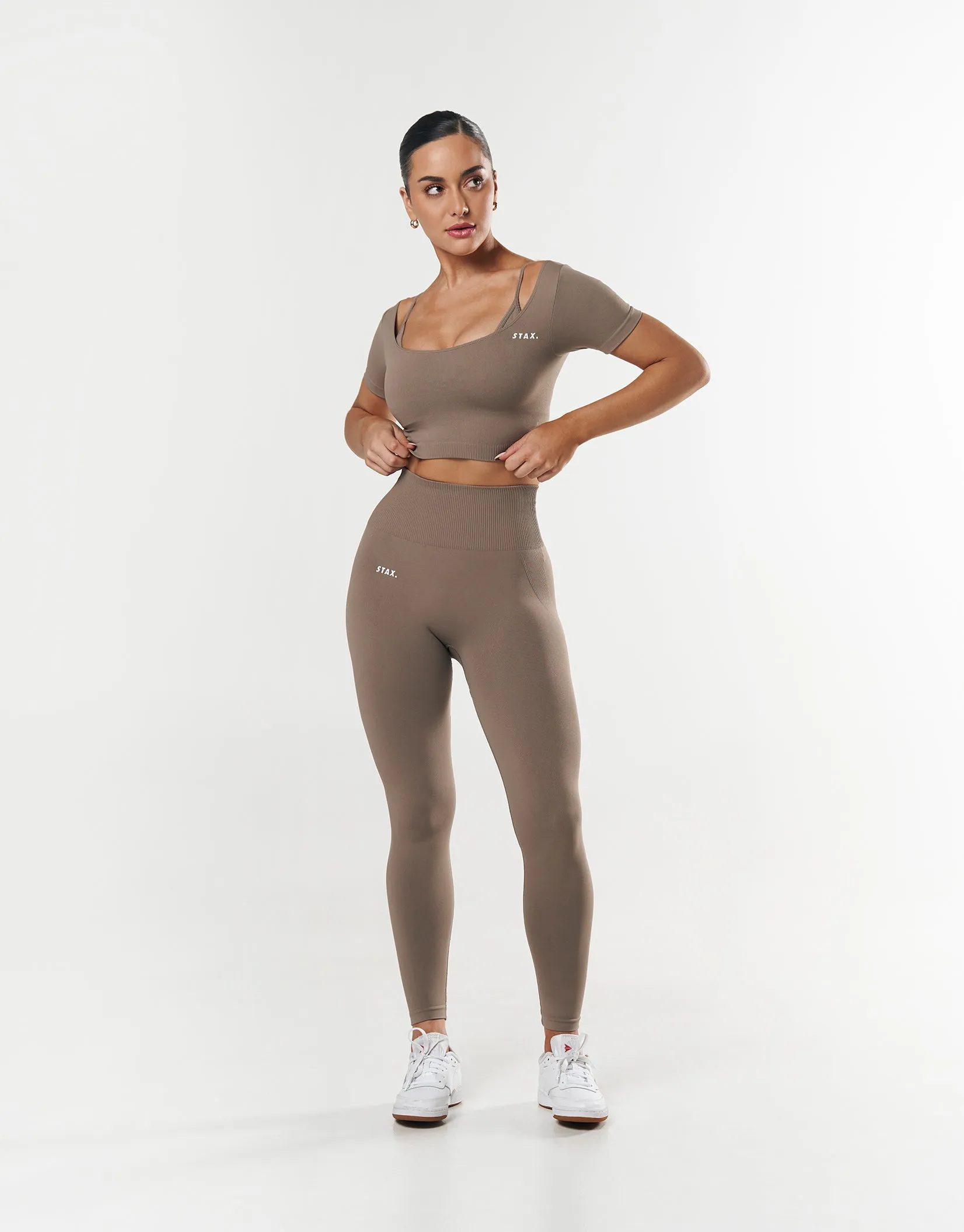 Premium Seamless Scoop Tee - Brown