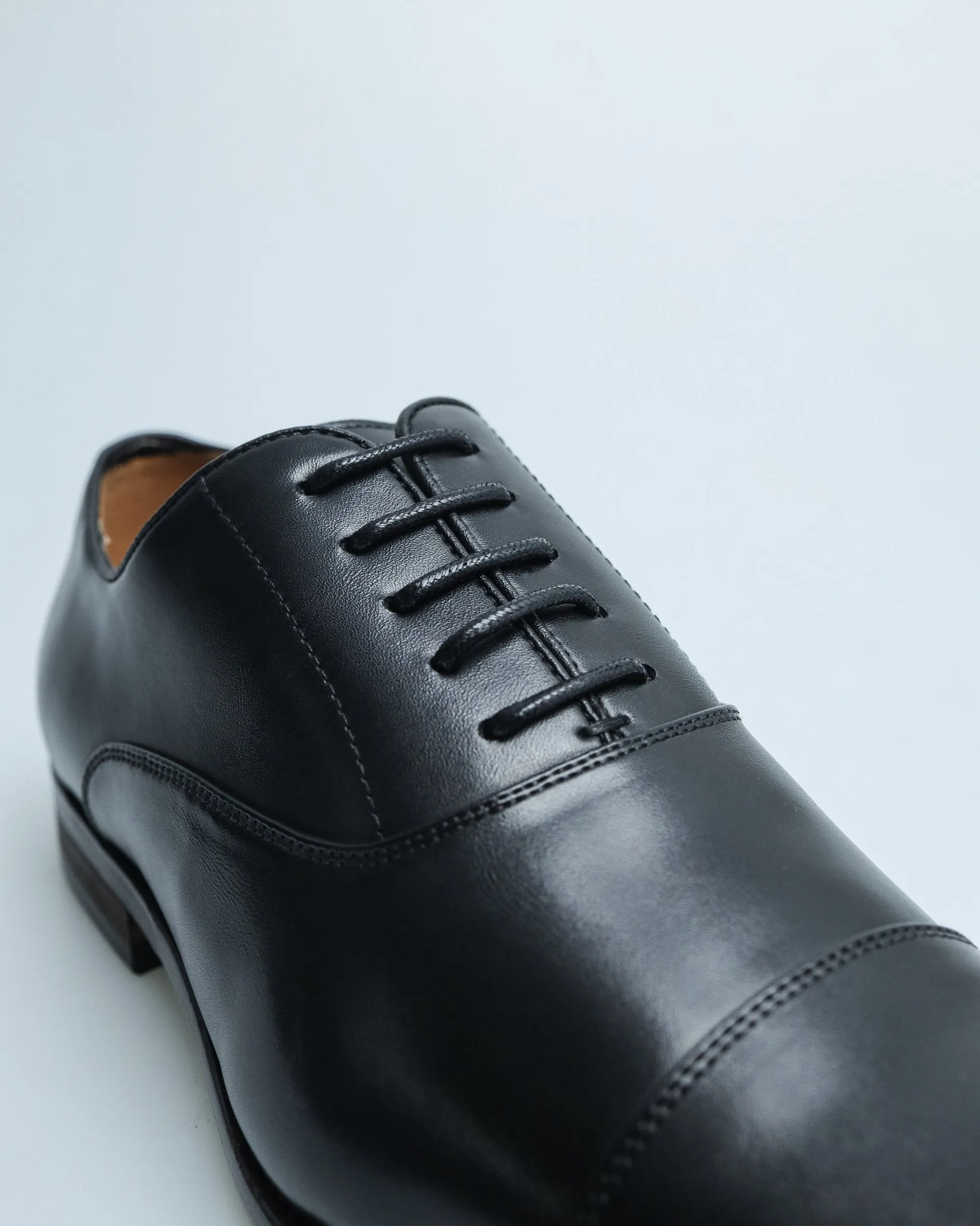 Tomaz F394 Men's Cap Toe Oxford (Black)