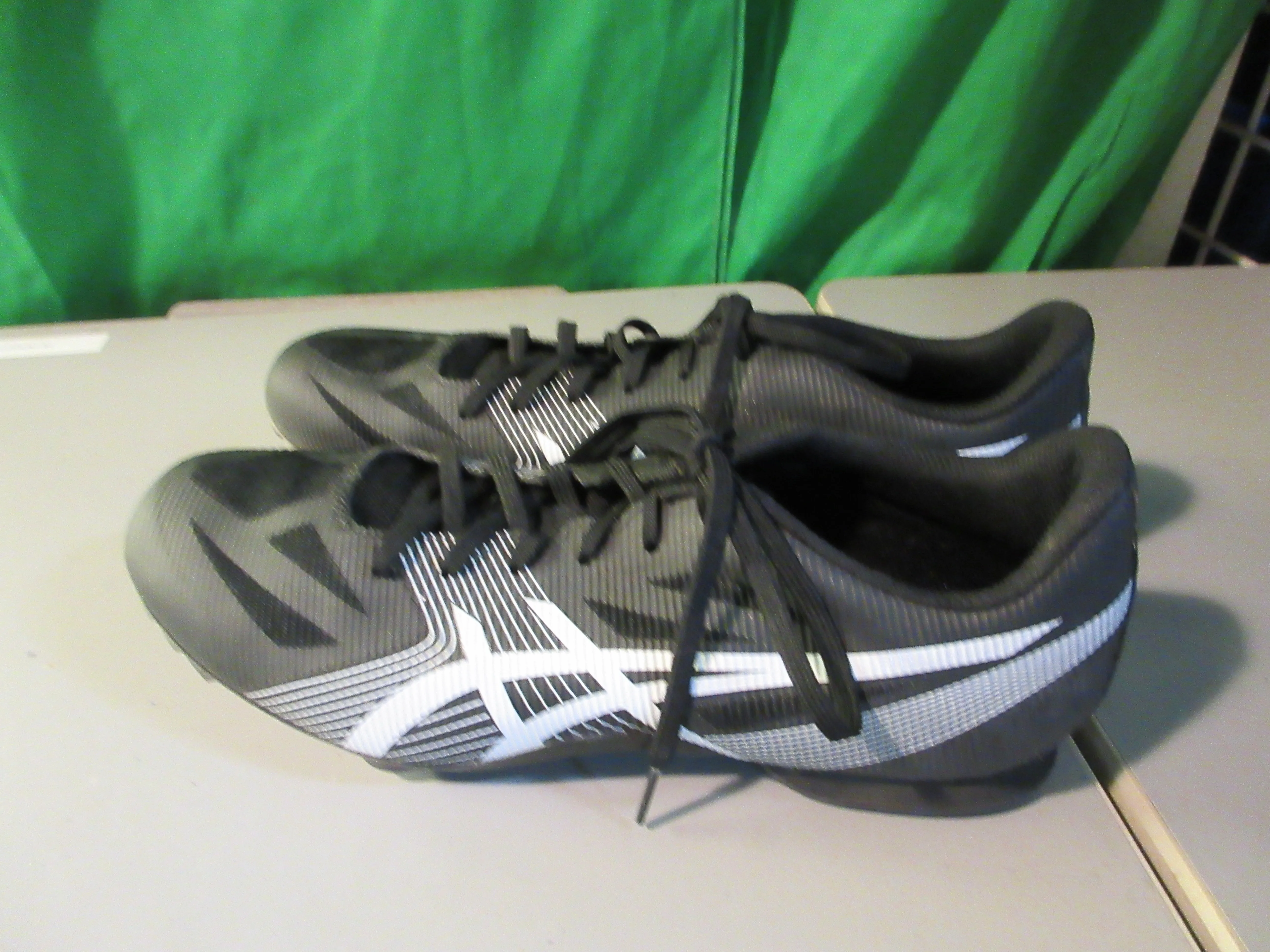 Used Asics Track Spikes Shoes Size 10.5